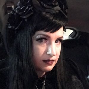 Meet your Posher, Emily Gratings and salutations. Shop hard!